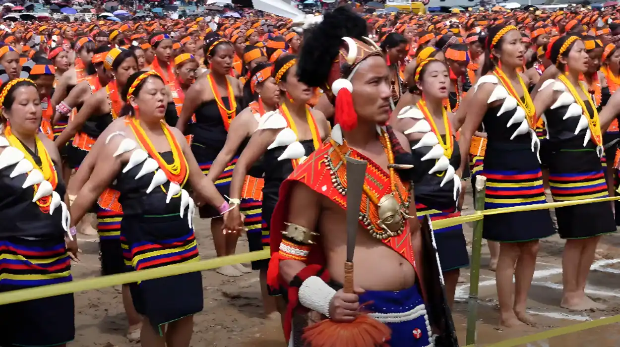konyak naga tribe thousands of women performing traditional dance aoleang monyu festival mon district nagaland